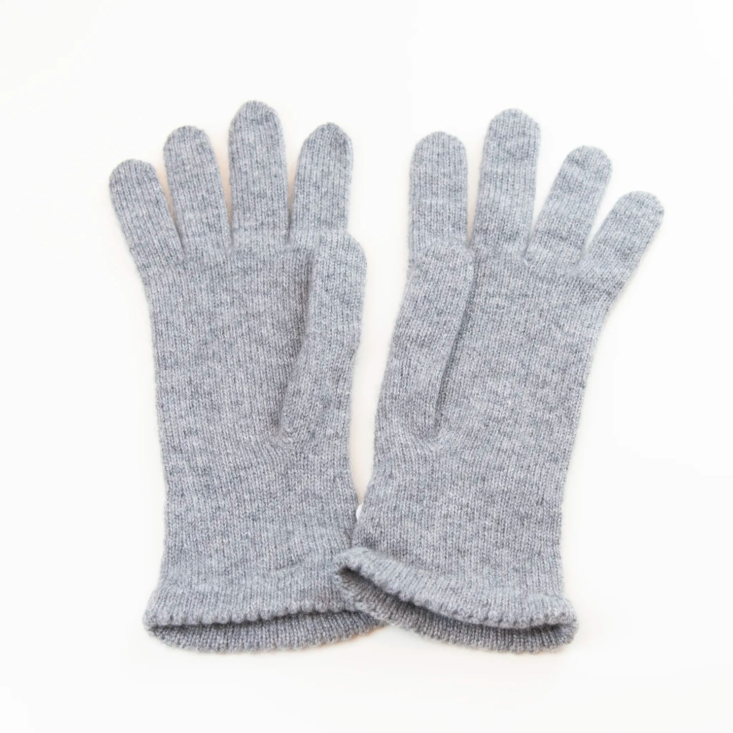 Guanto da donna grigio in 100% Cashmere, morbido e confortevole, Made in Italy di pregiata manifattura artigianale.