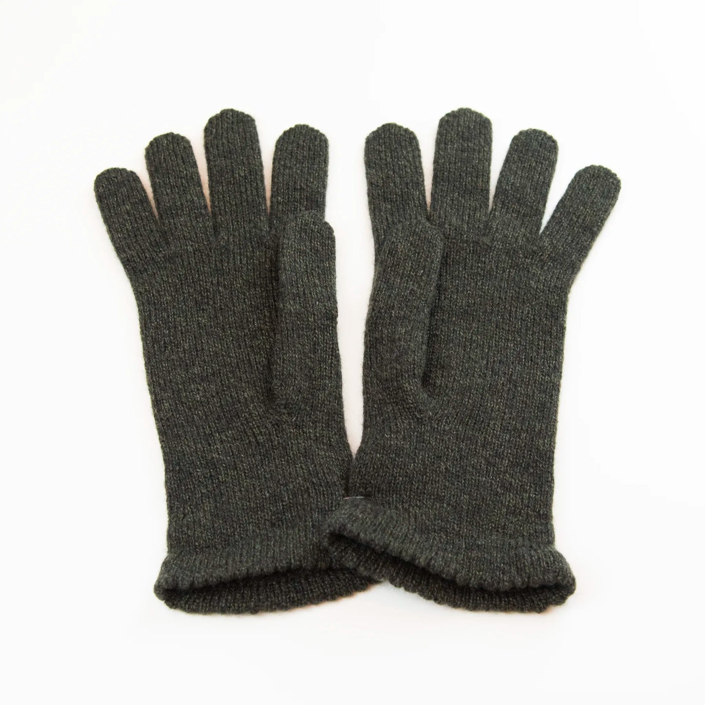 Guanto da donna verde in 100% Cashmere, morbido e confortevole, Made in Italy di pregiata manifattura artigianale.