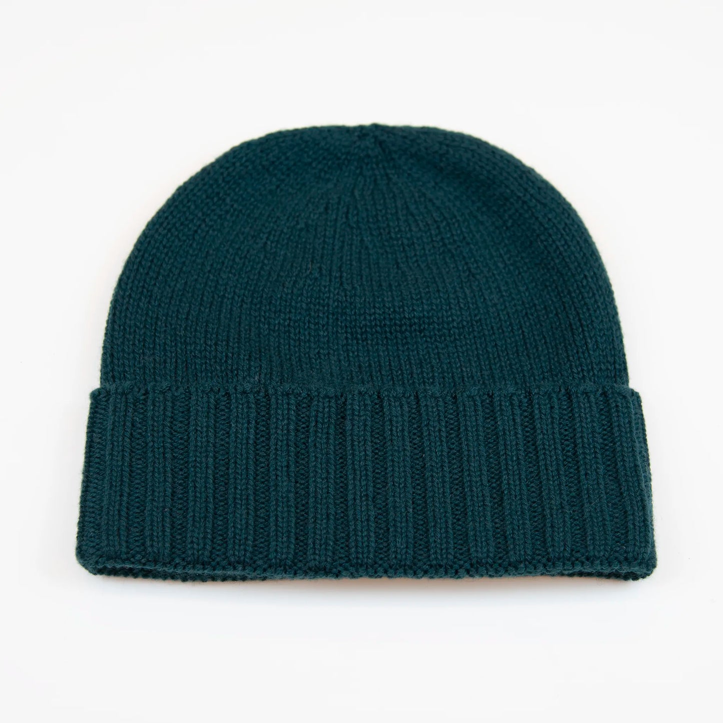 Cuffia in 100% cashmere, made in Italy, modello classico verde in maglia rasata, morbido e confortevole, ideale per ogni occasione.