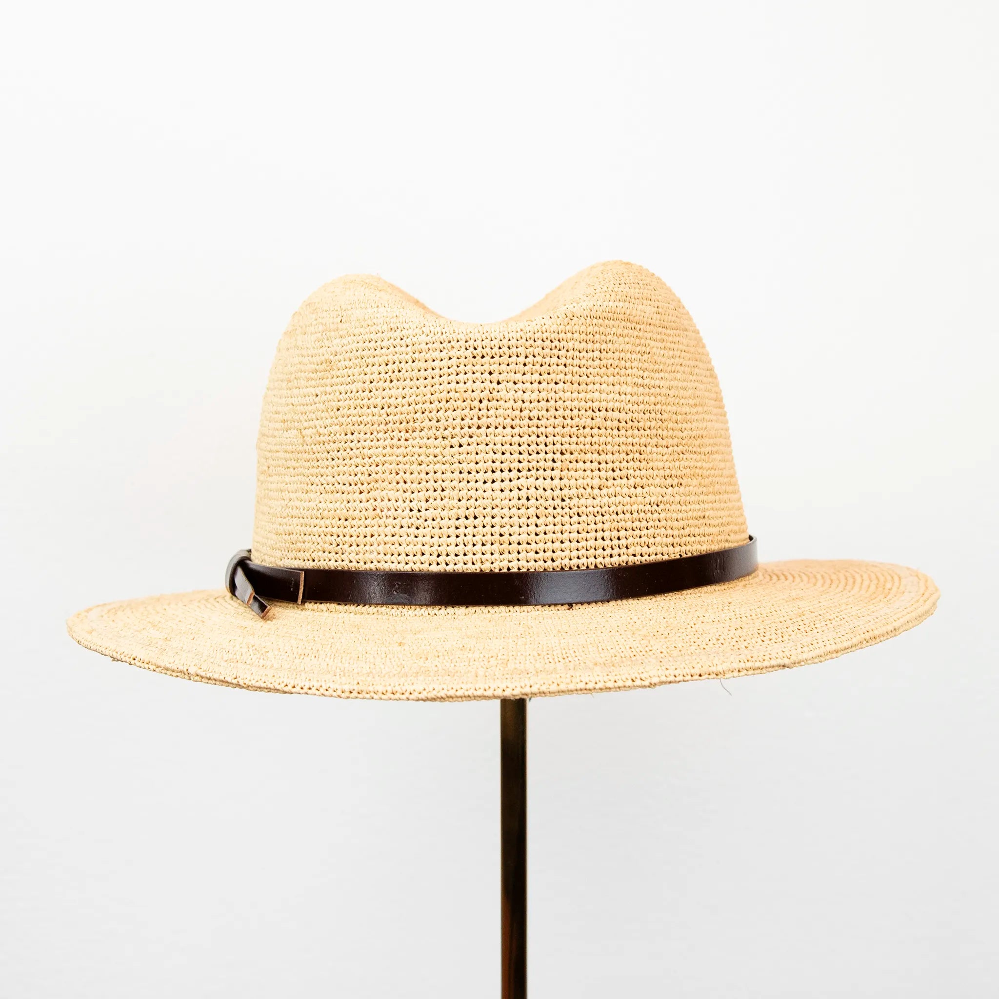 Fedora en raphia