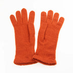 Guanto da donna coccio in 100% Cashmere, morbido e confortevole, Made in Italy, con pregiata manifattura artigianale.