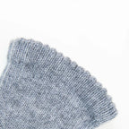 Guanto da donna grigio in 100% Cashmere, morbido e confortevole, Made in Italy di pregiata manifattura artigianale.