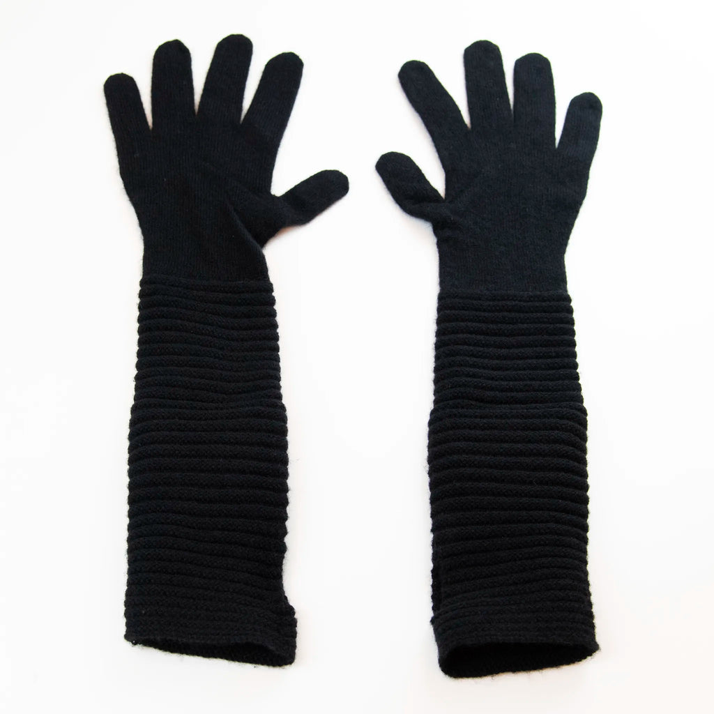 Guanto nero in 100% cashmere a coste inglesi, indossabile lungo o corto, pregiata manifattura Made in Italy.