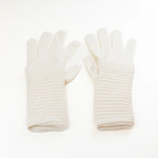 Guanto panna in 100% cashmere a coste inglesi, indossabile lungo o corto, pregiata manifattura Made in Italy.