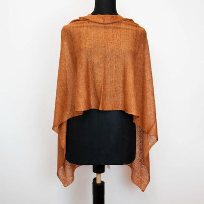 Mantellina in 100% Lino marrone, Made in Italy, praticità e comfort con tre diverse vestibilità per ogni esigenza.