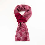 Sciarpa scaldacollo Jacquard double-face bordeaux e beige con asola in 100% Cashmere beige. Morbida, versatile e facile da indossare.
