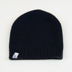 Cuffia doubleface celeste e blu in 100% Cashmere, Made in Italy. Pratica e versatile, può essere indossata con o senza risvolto. Trama rasata e pregiata manifattura per una vestibilità confortevole e di qualità.