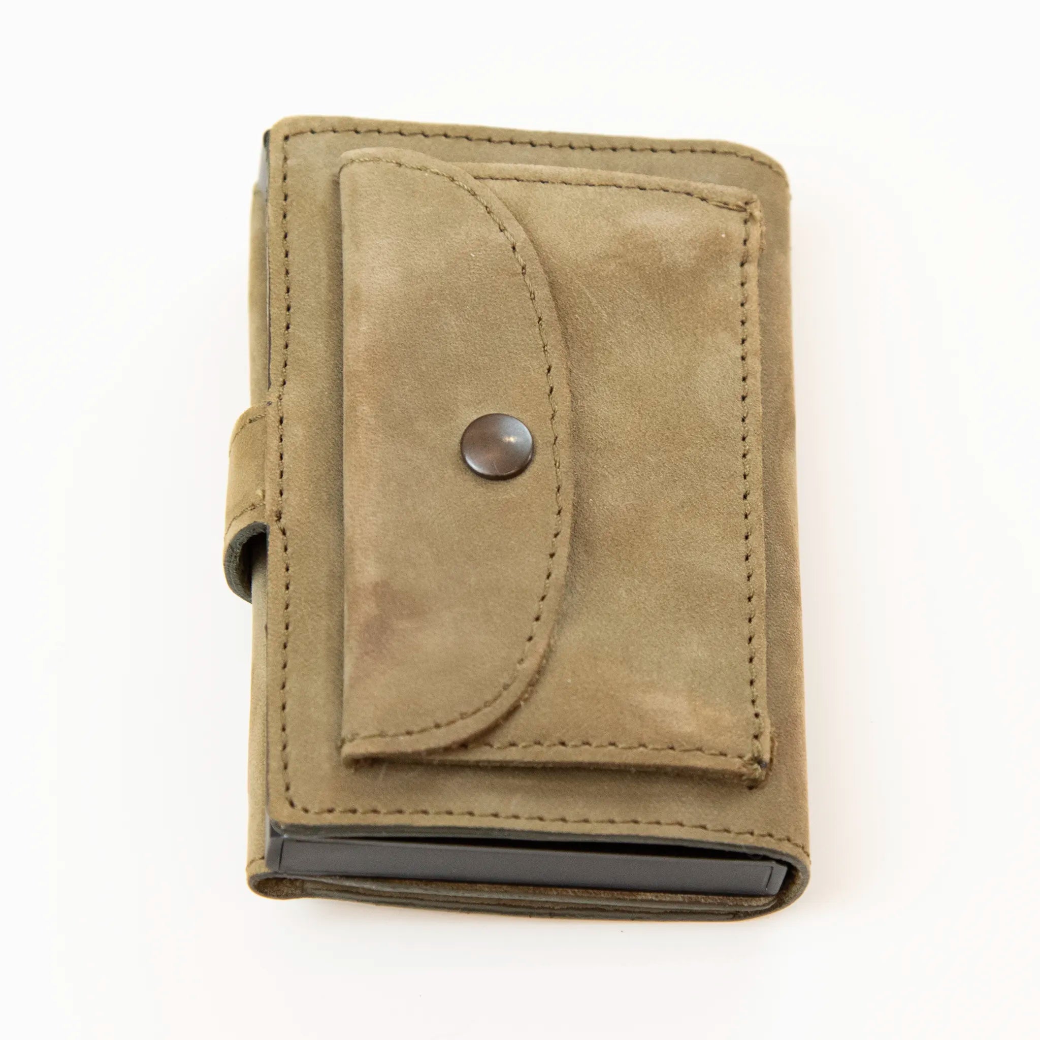 Portafoglio compatto in pelle beige Made in Italy, artigianale, con scomparto carte automatico, molla porta banconote e porta monete.