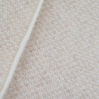 Sciarpa scaldacollo con asola in 100% Cashmere, con pattern virgola panna e beige. Morbida, versatile e facile da indossare.