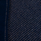 Sciarpa scaldacollo con asola in 100% Cashmere, con pattern blu e beige. Morbida, versatile e facile da indossare.