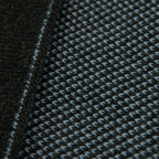 Dettagli e texture tessuto sciarpa scaldacollo con asola in 100% Cashmere, con pattern verde. Morbida, versatile e facile da indossare.